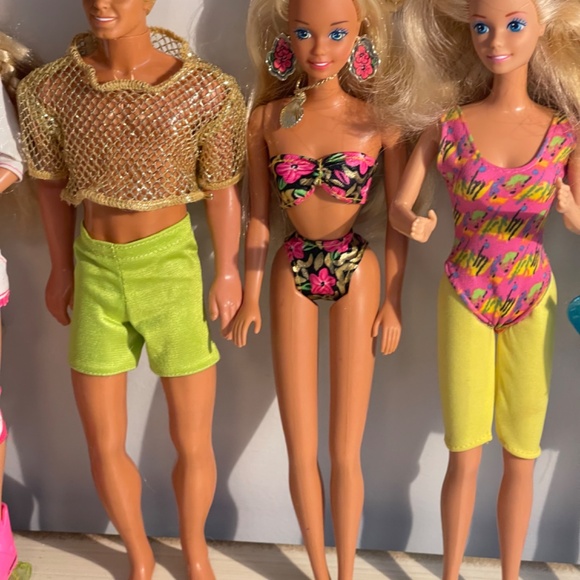 Large Collection of Vintage Barbie, Ken , Midge & Whitney Barbie Dolls- 8 Total - Picture 4 of 15